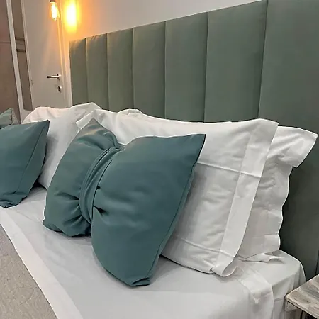 Bed & Breakfast Downtown 4*