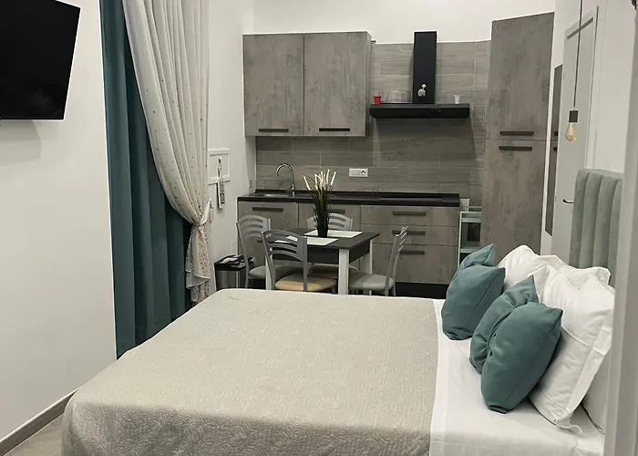 Downtown Bed and breakfast 4*