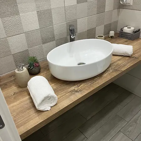 Downtown 4* Неаполь